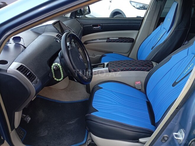 Toyota Prius-11