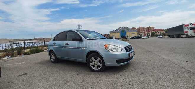 Hyundai Accent-4