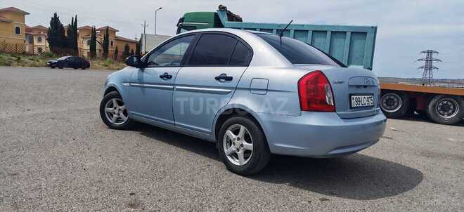 Hyundai Accent-6