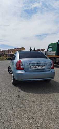 Hyundai Accent-2