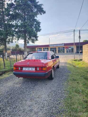 Mercedes 190-4