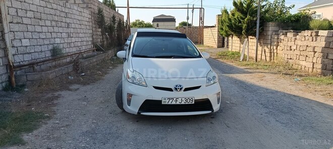 Toyota Prius-2