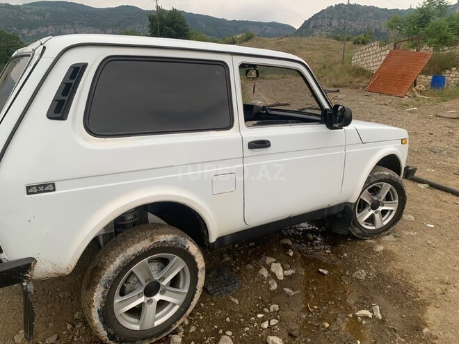LADA (VAZ) Niva-3