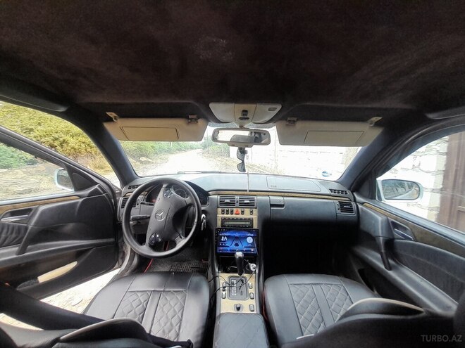 Mercedes E 230-3