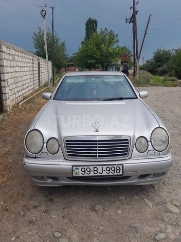 Mercedes E 230-6
