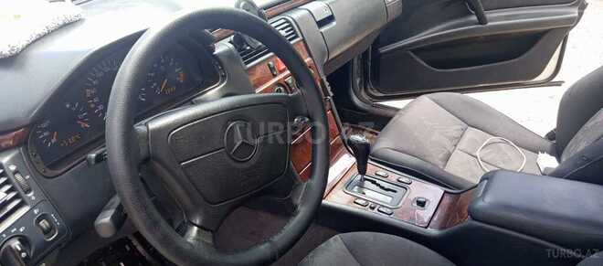 Mercedes E 230-14