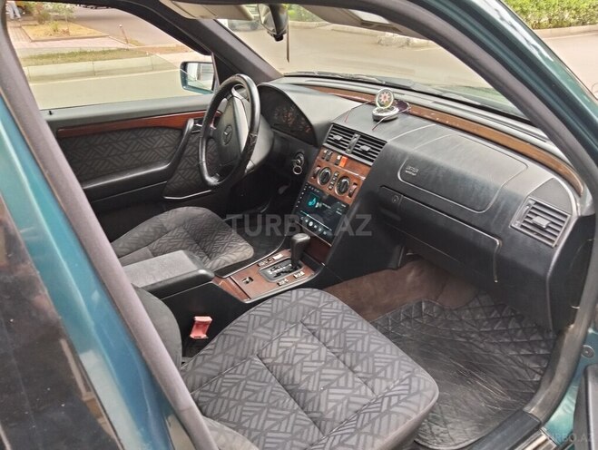 Mercedes C 180-11