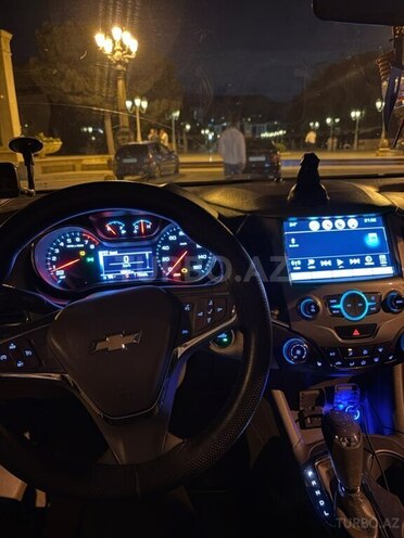 Chevrolet Cruze-6