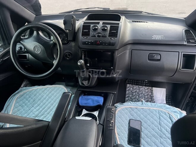 Mercedes Viano-8