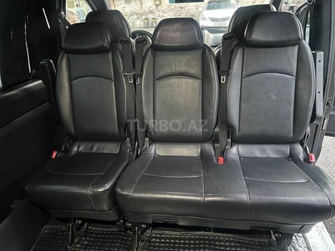 Mercedes Viano-7