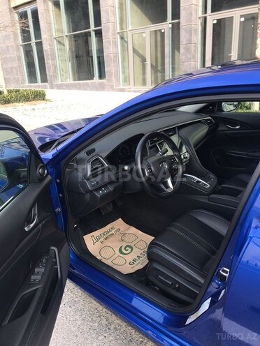 Honda Insight-4