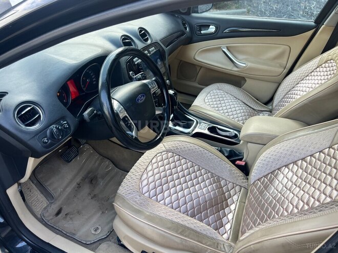 Ford Mondeo-13