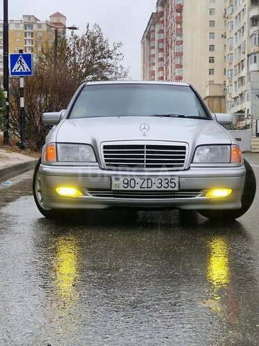Mercedes C 200-7