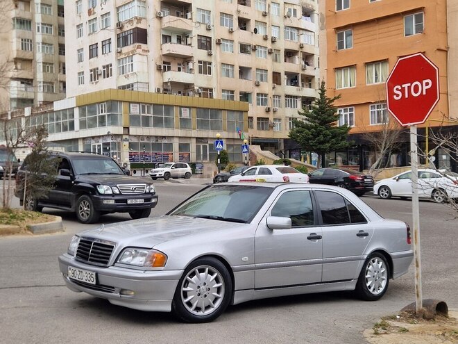 Mercedes C 200-8