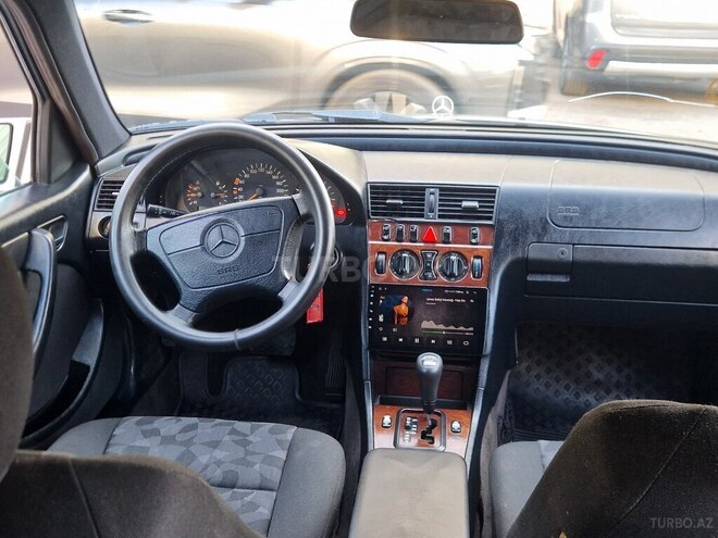 Mercedes C 200-9
