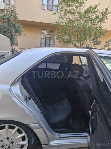 Mercedes C 200-13
