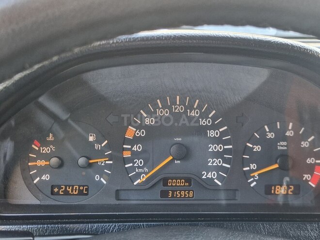 Mercedes C 200-11