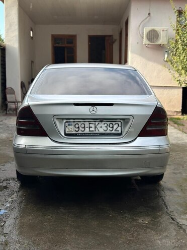 Mercedes C 200-4