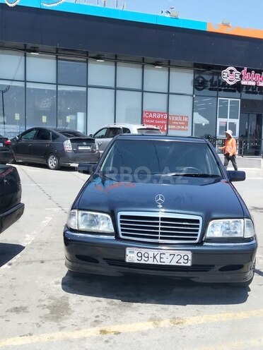 Mercedes C 240-10