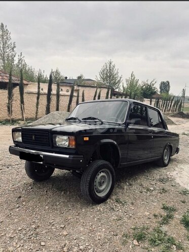 LADA (VAZ) 2107-1