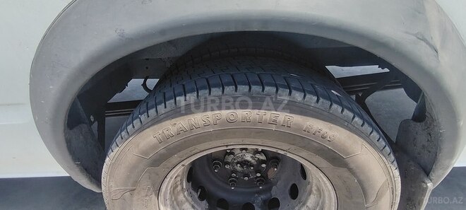 Ford Transit-9