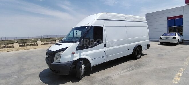 Ford Transit-14