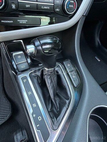 Kia Optima-17