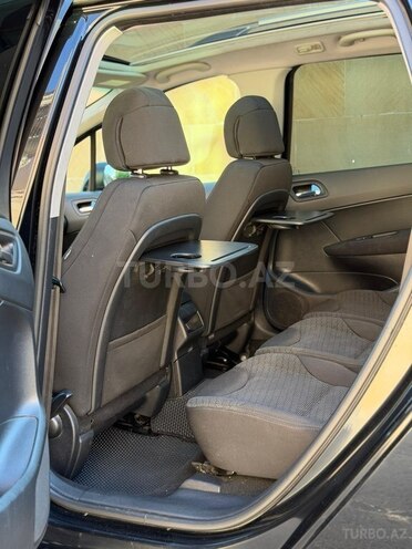 Peugeot 308 SW-10