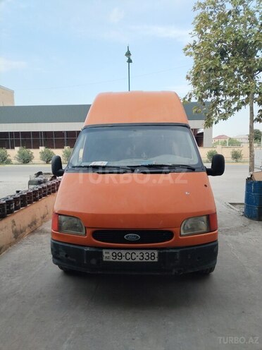 Ford Transit-1