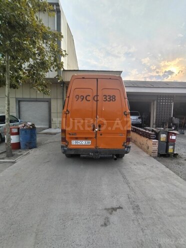 Ford Transit-3
