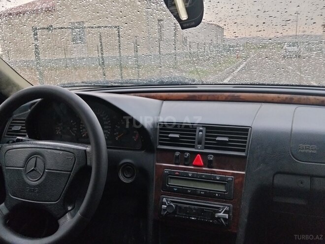 Mercedes C 240-3