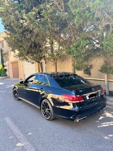 Mercedes E 220-2