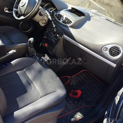Renault Clio-9