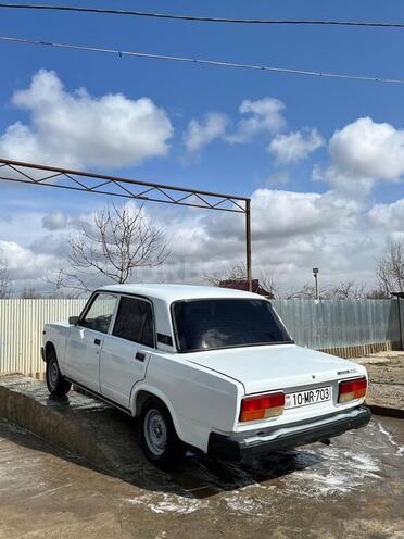 LADA (VAZ) 2107-2