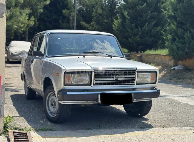 LADA (VAZ) 2107-2