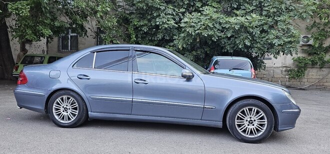 Mercedes E 220-7