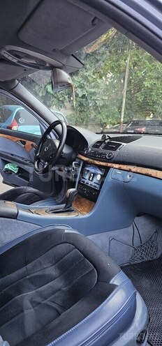 Mercedes E 220-12