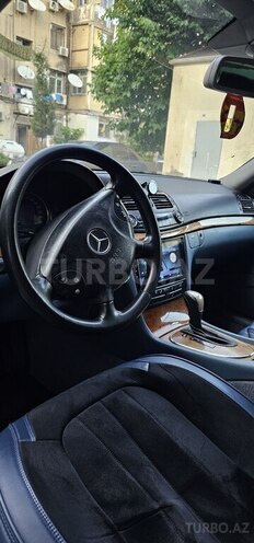 Mercedes E 220-13