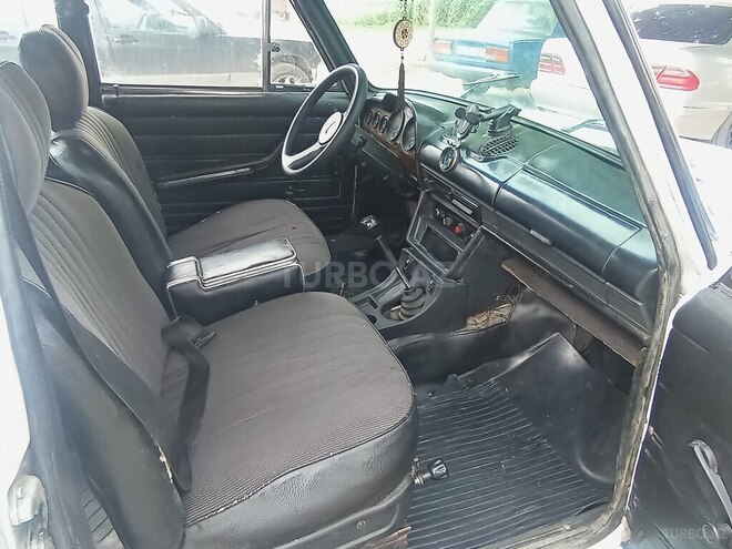 LADA (VAZ) 2106-7