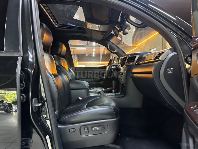 Lexus LX 570-17