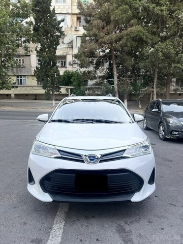 Toyota Corolla Fielder-1