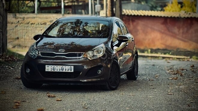 Kia Rio-4