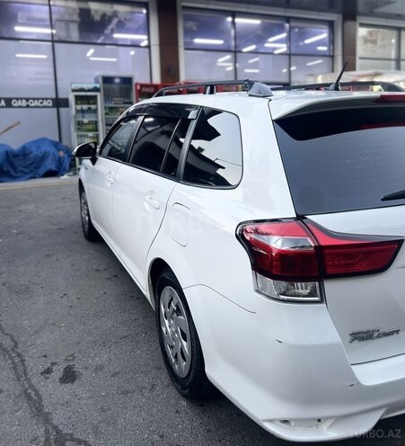 Toyota Corolla Fielder-7