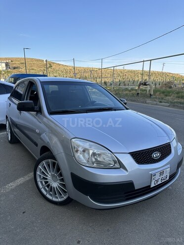 Kia Rio-1