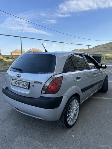 Kia Rio-5