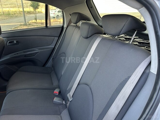 Kia Rio-15