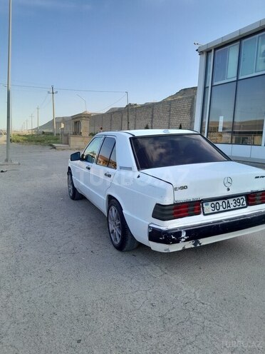 Mercedes 190-11
