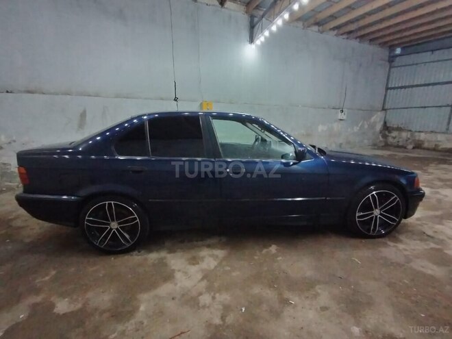 BMW 320-8