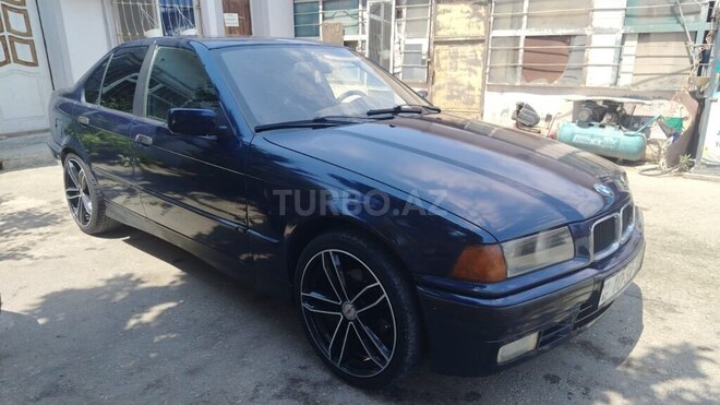 BMW 320-11