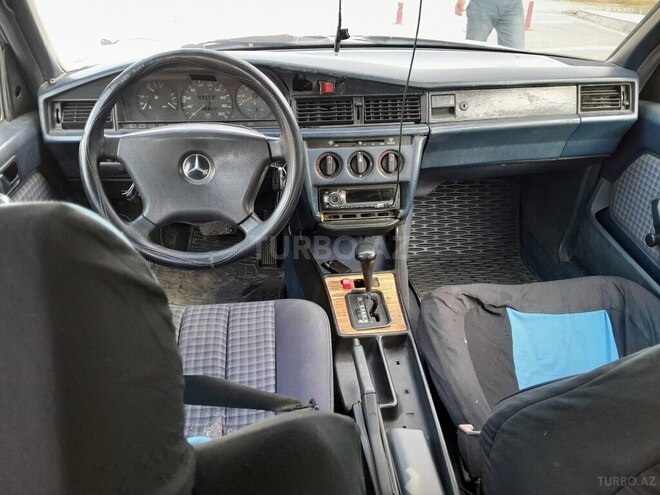 Mercedes 190-15